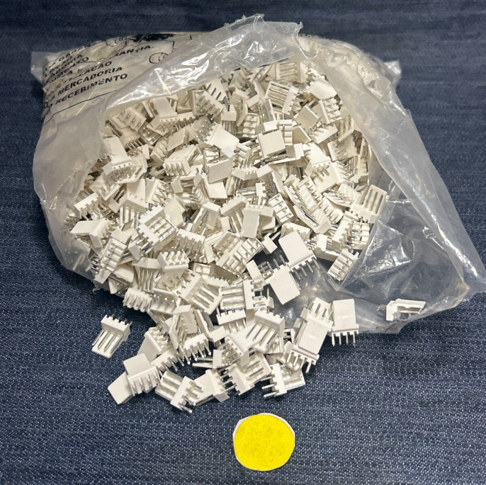 MOUSER ELECTRONICS POLARIZED HEADED MALE CONNECTORS LOT OF 800  4 PINS
