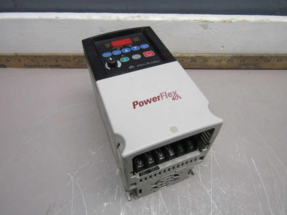 ALLEN BRADLEY POWERFLEX 22B-D6P0N104 SER-A 3HP 480V DRIVE XLNT USED TAKEOUT !!