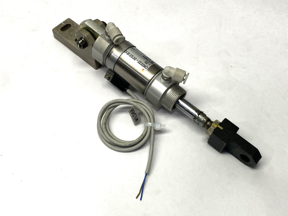 SMC CM2E32-DCG3181G-25 Pneumatic Cylinder Double Acting 32mm Bore 25mm Stroke