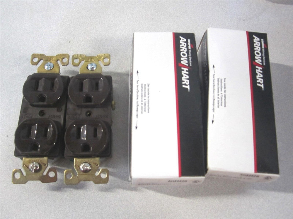 Cooper Wiring 5252B NEMA 5-15R 15 Amps Straight Blade Duplex Receptacle - Qty 2