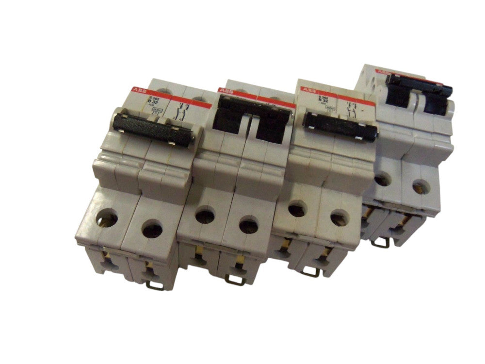 LOT OF 4 ABB S262-B32 UNMP