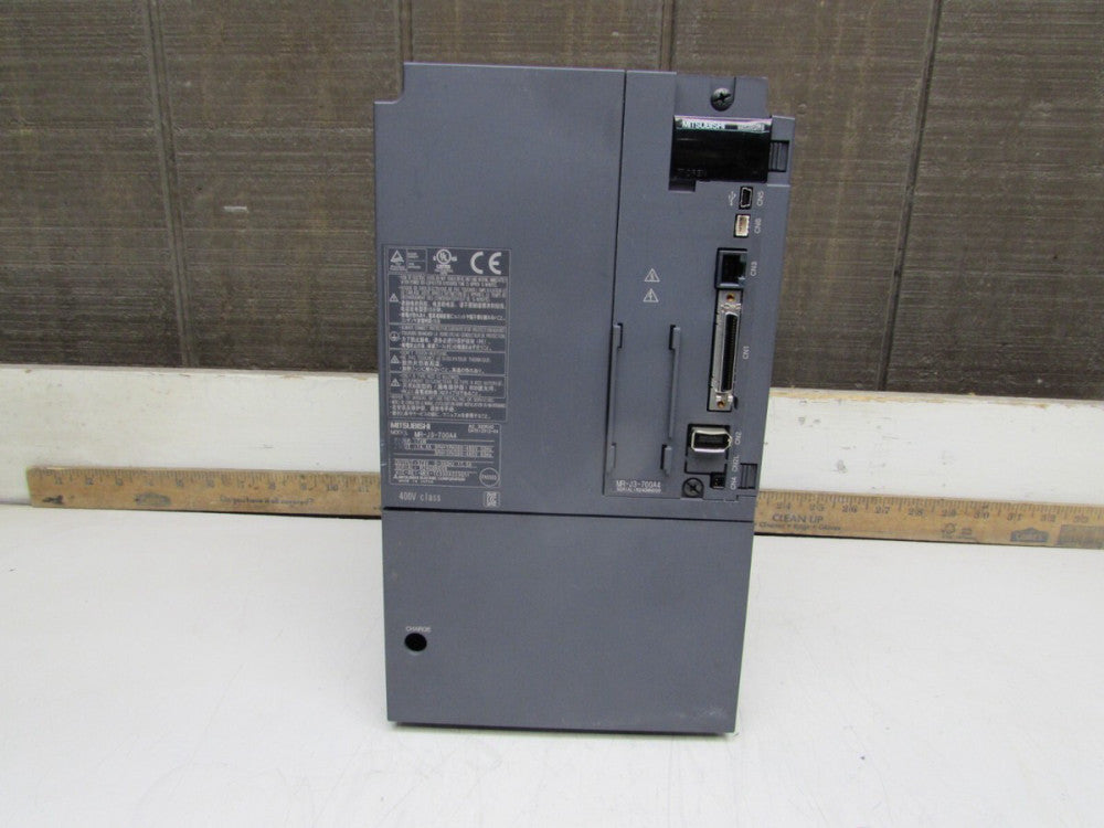 MITSUBISHI MR-J3-700A4 ,SERVO DRIVE, 380/480V, 17 A/ 7 kW, TAKEOUT MAKE OFFER!