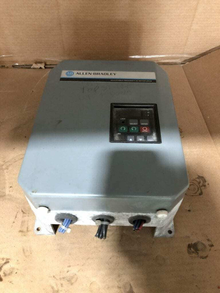 Allen-Bradley 1333-YAB Ser D Adjustable Frequency AC Drive 3.6V 460/415/380V 3PH