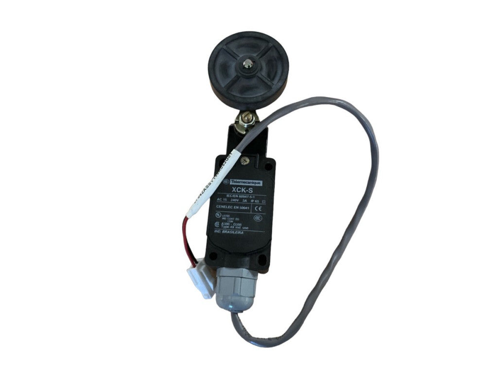 TELEMECANIQUE XCK-S LIMIT SWITCH ZCK-D05 3 AMP 240 VAC
