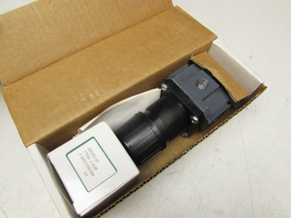 ARROW PNEUMATICS R354GL 1/2"NPT REGULATOR WITH GAUGE NEW IN BOX MAKE OFFER !!