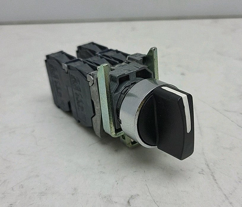 Schnieder Electric 3 Way Switch w/ ZBE-101 ZBE-102 Contact Blocks