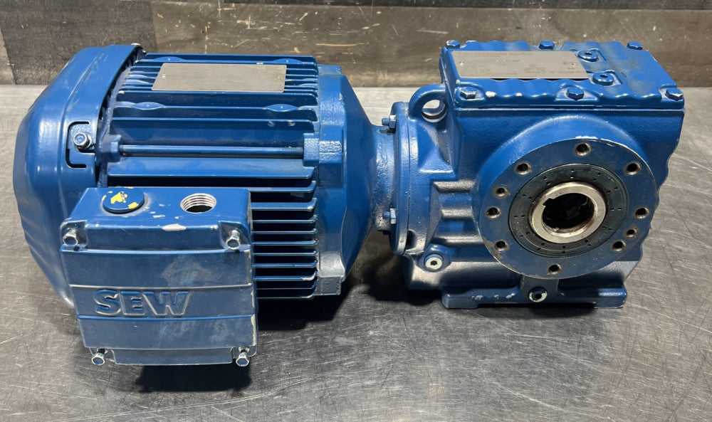 SEW-EURODRIVE Type SA57/TDRE90M4 Motor With Gear Box Nos Surplus. Item ID 2
