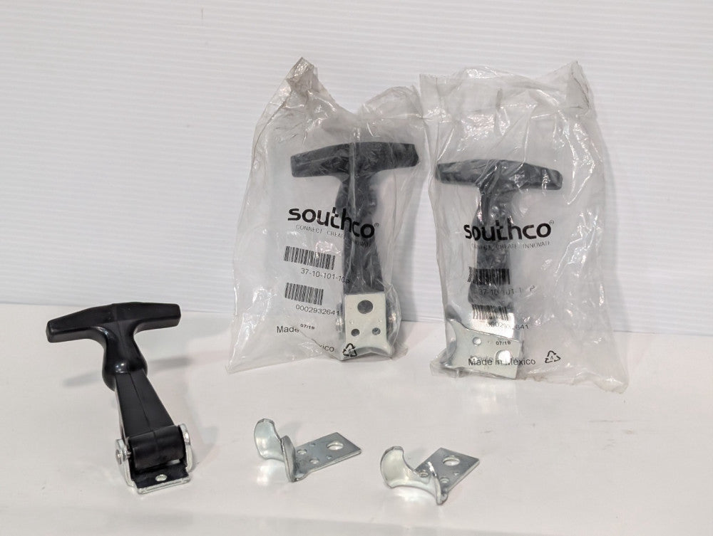 Lot of 3: Southco 37-10-101-10-P Flexible Handle Latches with Hardware