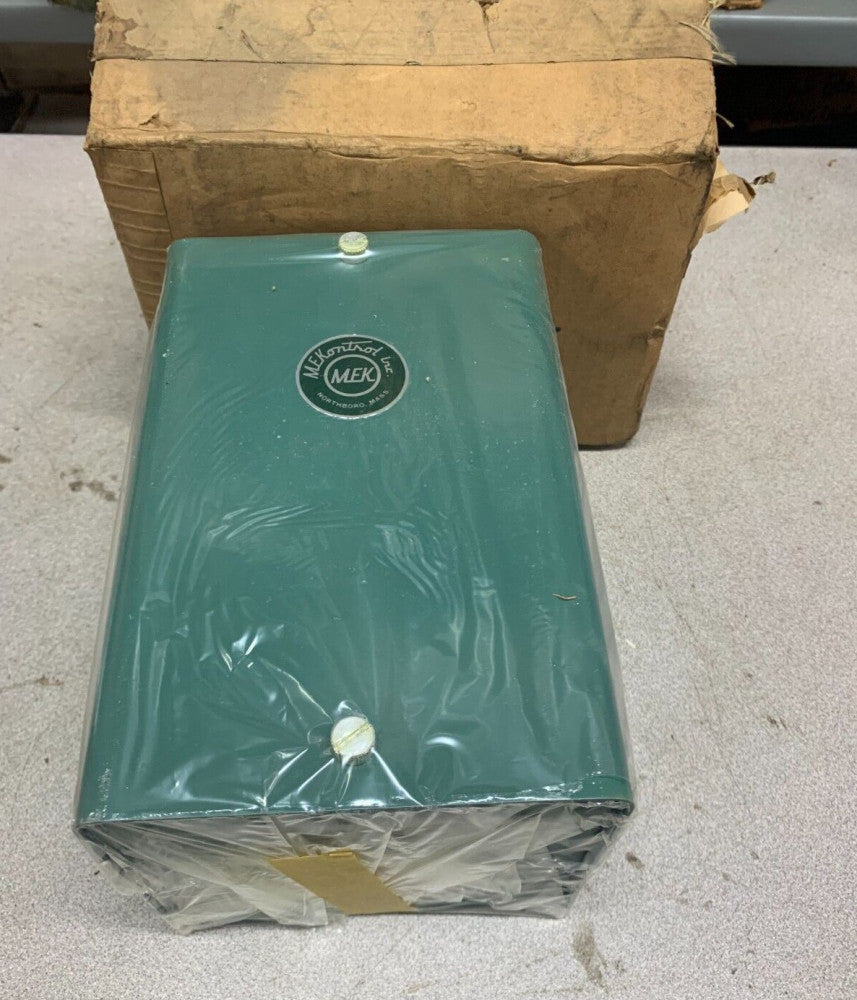 NEW IN BOX MEK ELECTRONIC RELAY MEK 2052-ADE