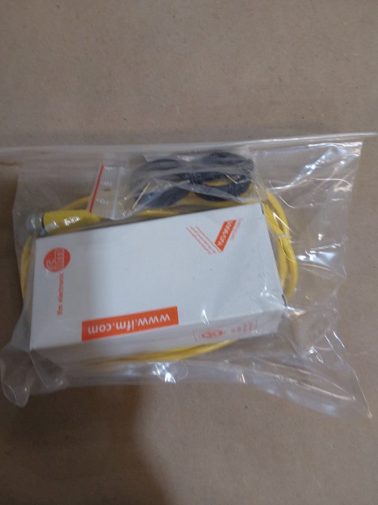 IFM KI0054 Proximity Switch Sensor  KI-2200NFB0AP2T/LS100  New With Cable 