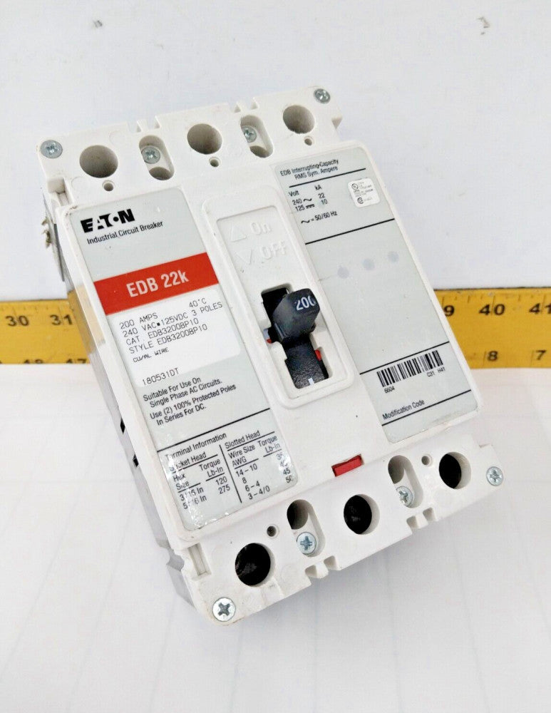 EATON 200 AMP CIRCUIT BREAKER 240 VAC / 125 VDC 3 POLE  EDB3200BP10