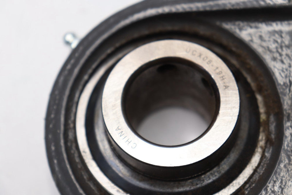 Peer Pillow Block Bearing 1-1/4" Shaft UCX06-19H-A