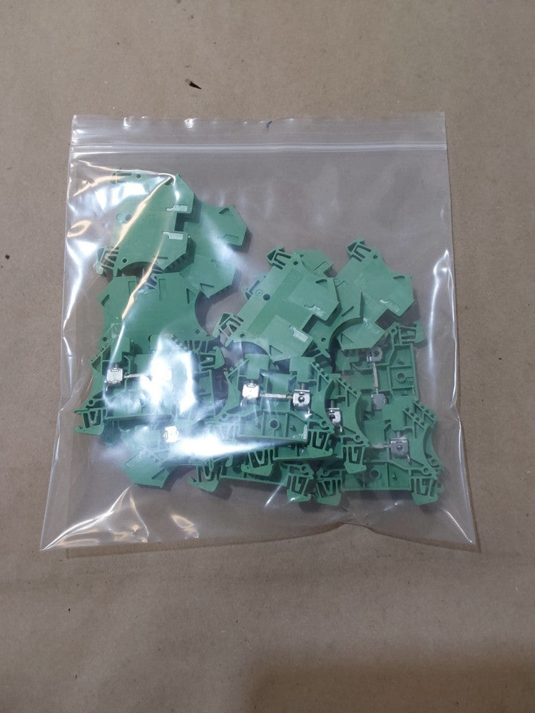 ALLEN BRADLEY GREEN 1492-j4  (Lot Of 14) 