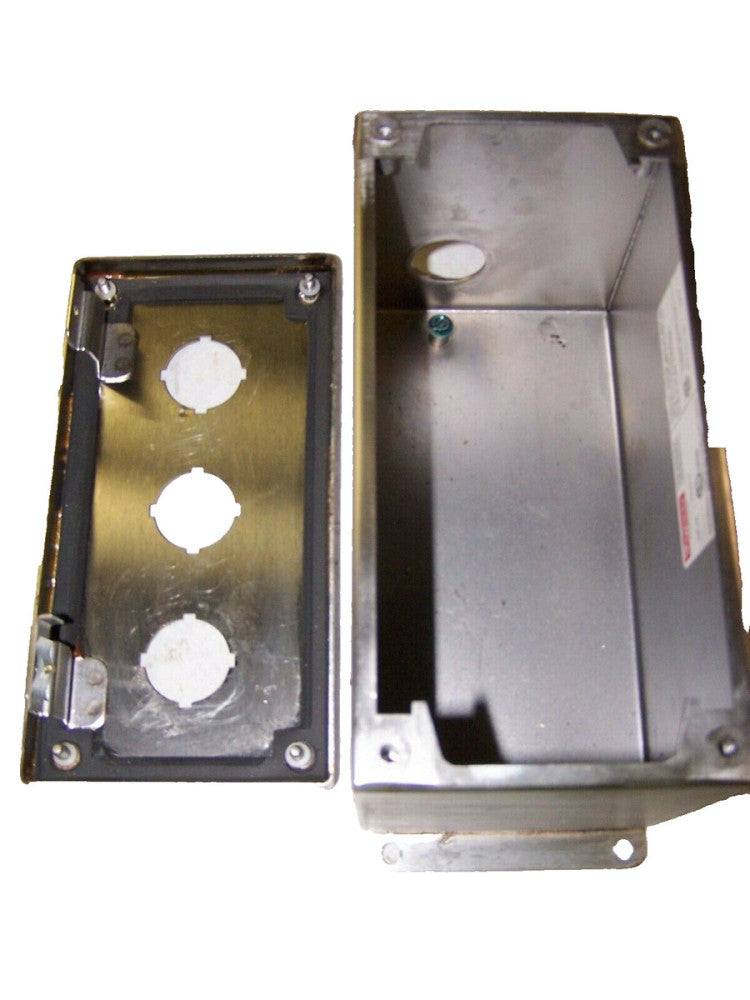 HOFFMAN E3PBXSS STAINLESS STEEL 3 HOLE PUSH BUTTON ENCLOSURE 8" x 4" x 4-5/8"