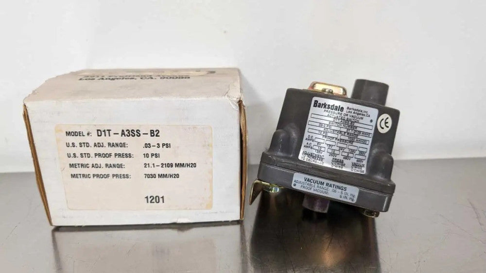Barksdale D1T-A3SS-B2 Pressure or Vacuum Actuated Switch 0.03-3 PSI New in Box