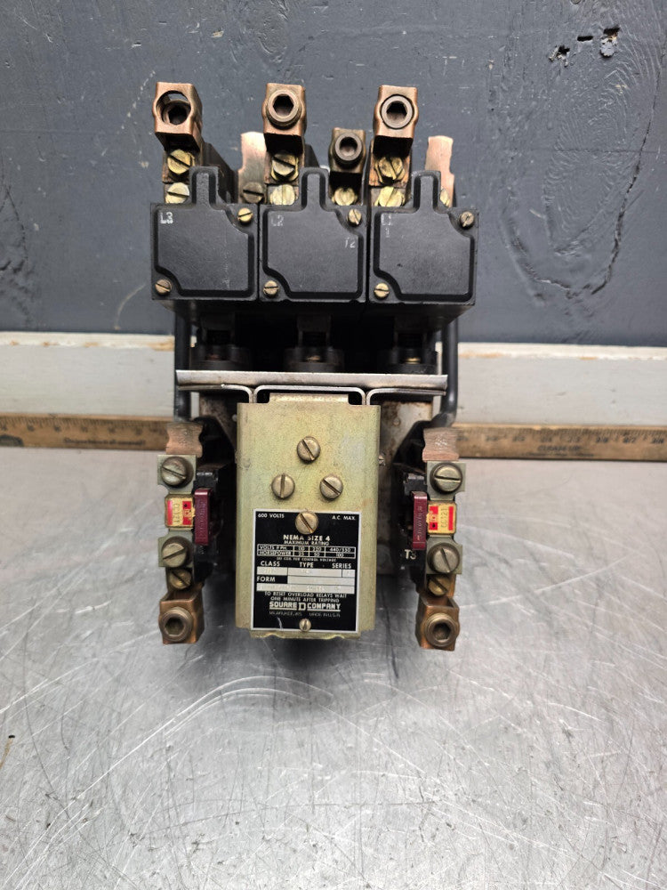 SQUARE D 8536-F0-1 STARTER 600 VAC MAX W/ 110/120V COIL,NICE TAKEOUT!MAKE OFFER!