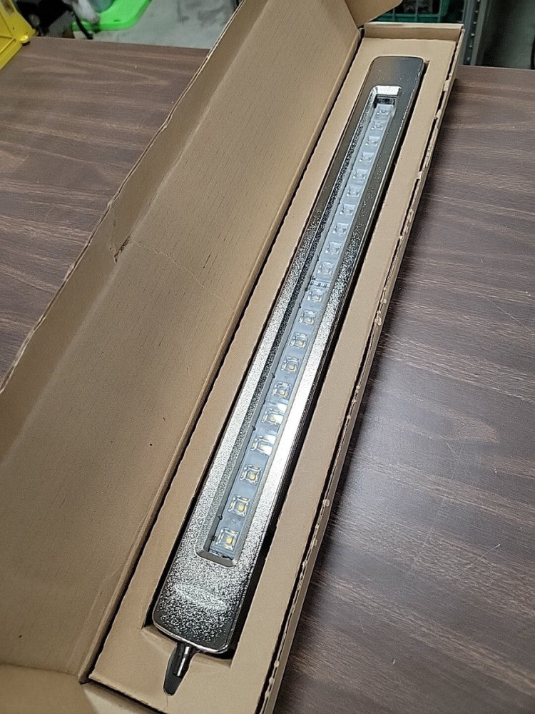 NEW BANNER WLC60CW640AQ HEAVY DUTY INDUSTRIAL LED LIGHT 86889 AC