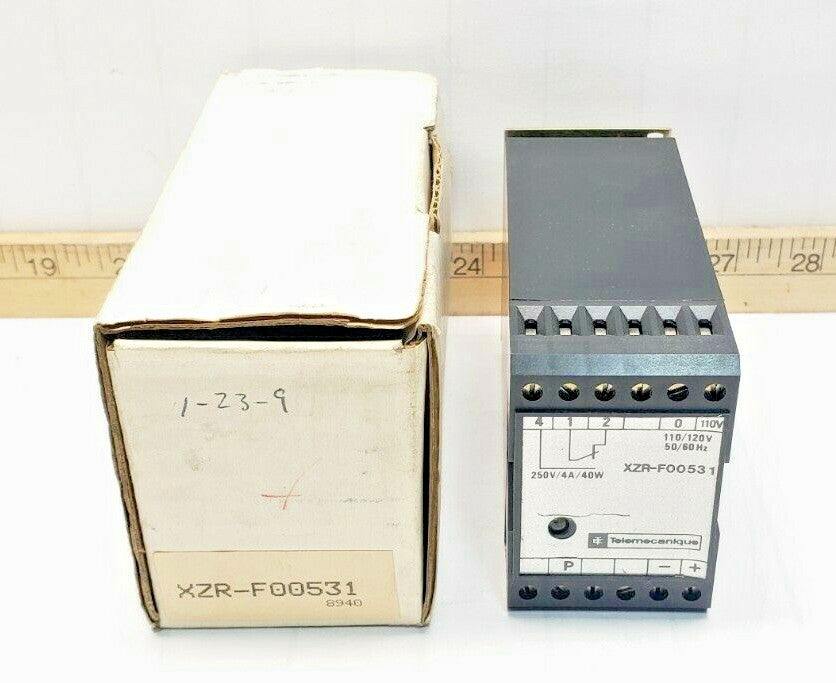 New Telemecanique Relay 110/120 VAC 250 VAC 4 Amp 40 Watt  XZR-F00531