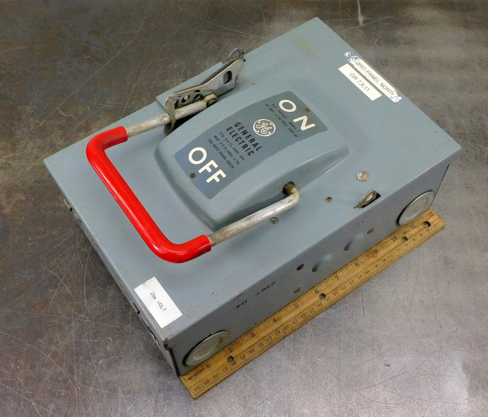 General Electric GE TH4322 3-Pole Fused Disconnect Safety Switch 240V AC 60A