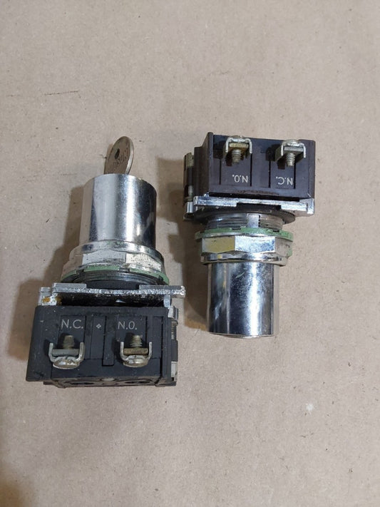 10250T15111, And 10250T1, Eaton Cutler-Hammer Selector Switch And Contact  Block