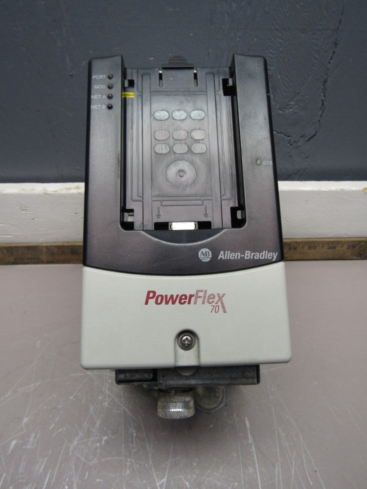 ALLEN BRADLEY POWERFLEX-70 20AD2P1A0AYNNDNN 1.0HP 480V XLNT USED TAKEOUT M/OFFER