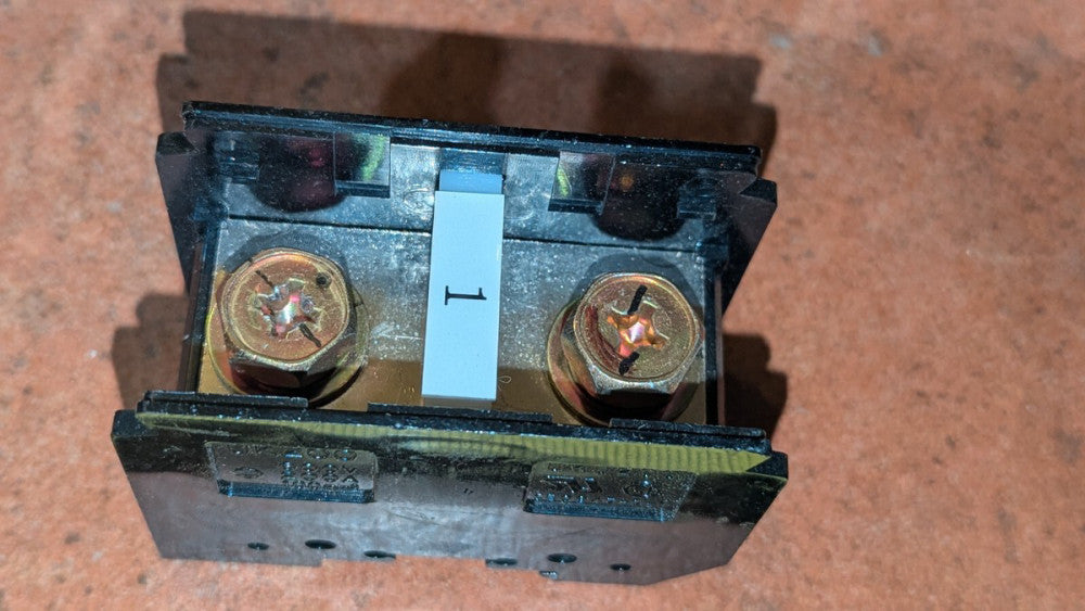 (1) Yoshida 2 Way Non-Fused Termainal Block UK200 / UKU200 600V 200A