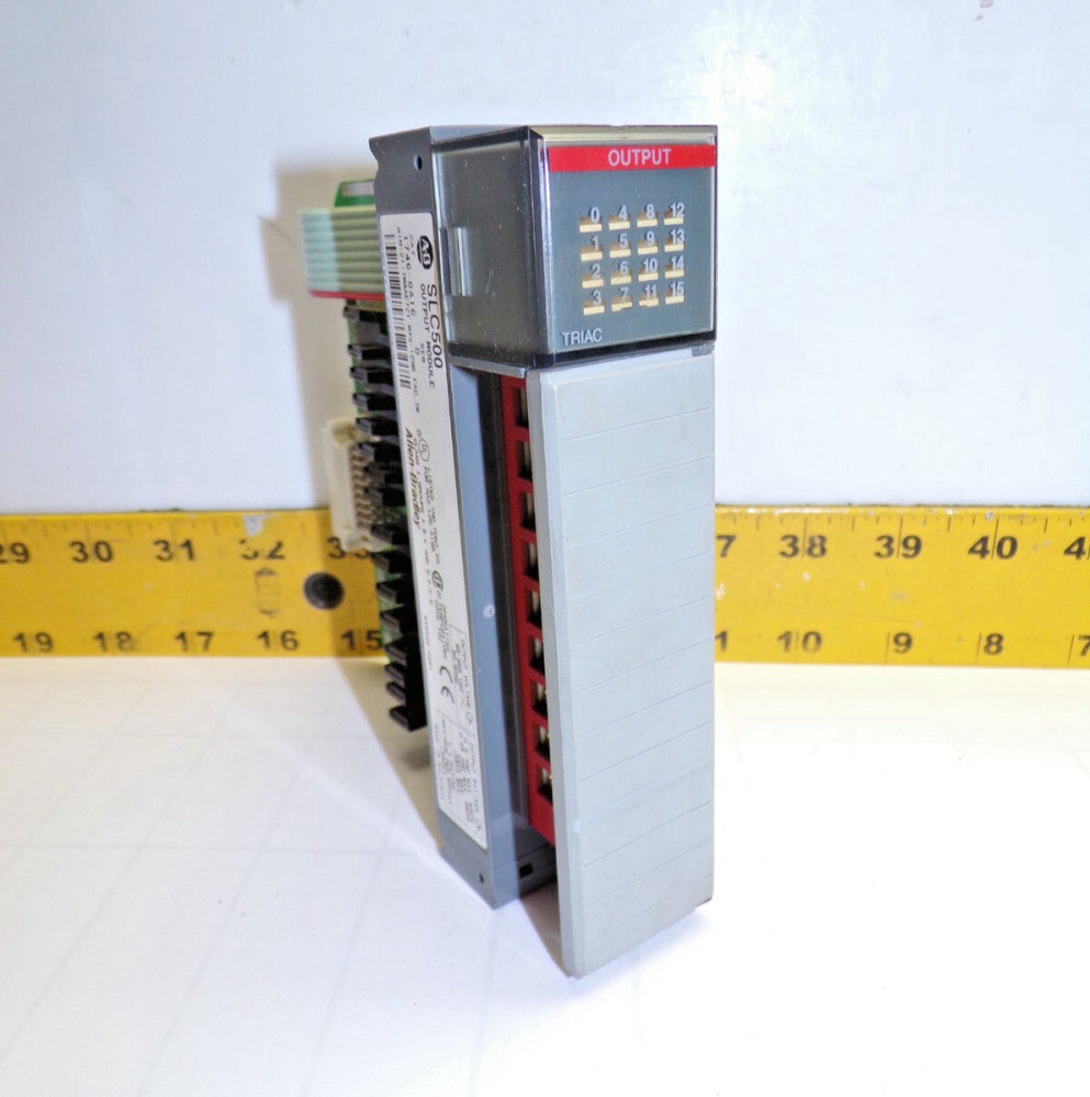 Allen-Bradley SLC500 Digital Output Module  1746-OA16  SER D