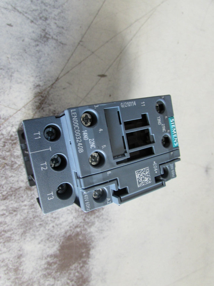 SIEMENS LEN00C003240B 600V 15HP LIGHTING CONTACTOR 220/240V COIL XLNT USED  !!