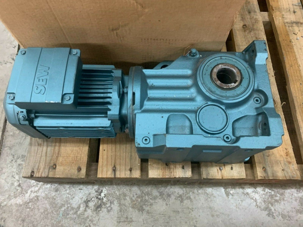 NEW NO BOX SEW-EURODRIVE 1HP 22.66RPM GEAR MOTOR KA67BDRE80M4 REDUCER DRE80M4