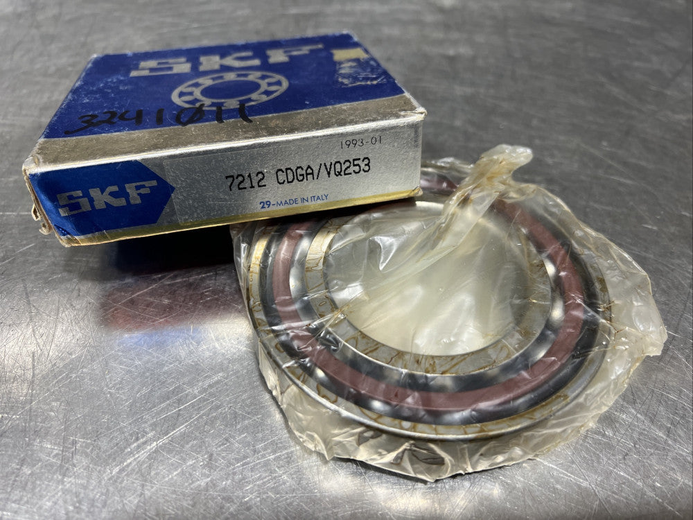 SKF 7212 CDGA/VQ253 Bearing. Nos Surplus