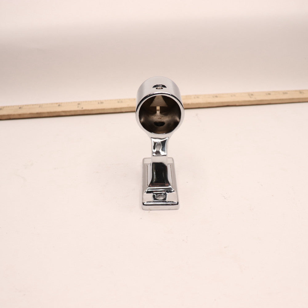Hansen Center Stanchion with Base