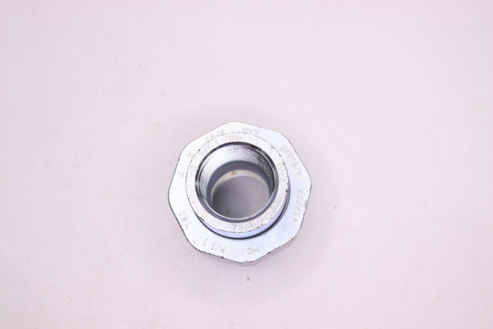 Anvil Union Steel Class 3000 1-1/4" FNPT  