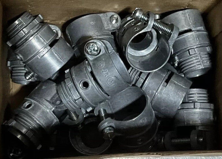 17 PACK HUBBELL RACO 2192 DIE CAST SQUEEZE TYPE CONNECTORS 1/2"