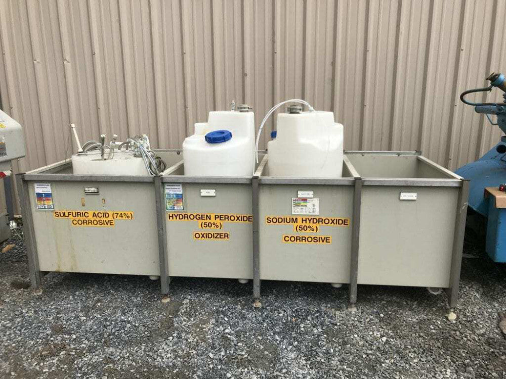 4-Bay Stainless Frame Hazardous Materials Spill Containment/Chemical Tank Holder