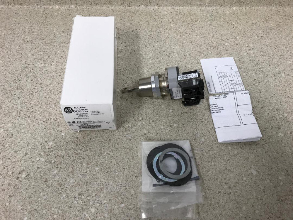 Allen Bradley 800TC-H3216A Cylinder Lock WKey Ser. T NEW