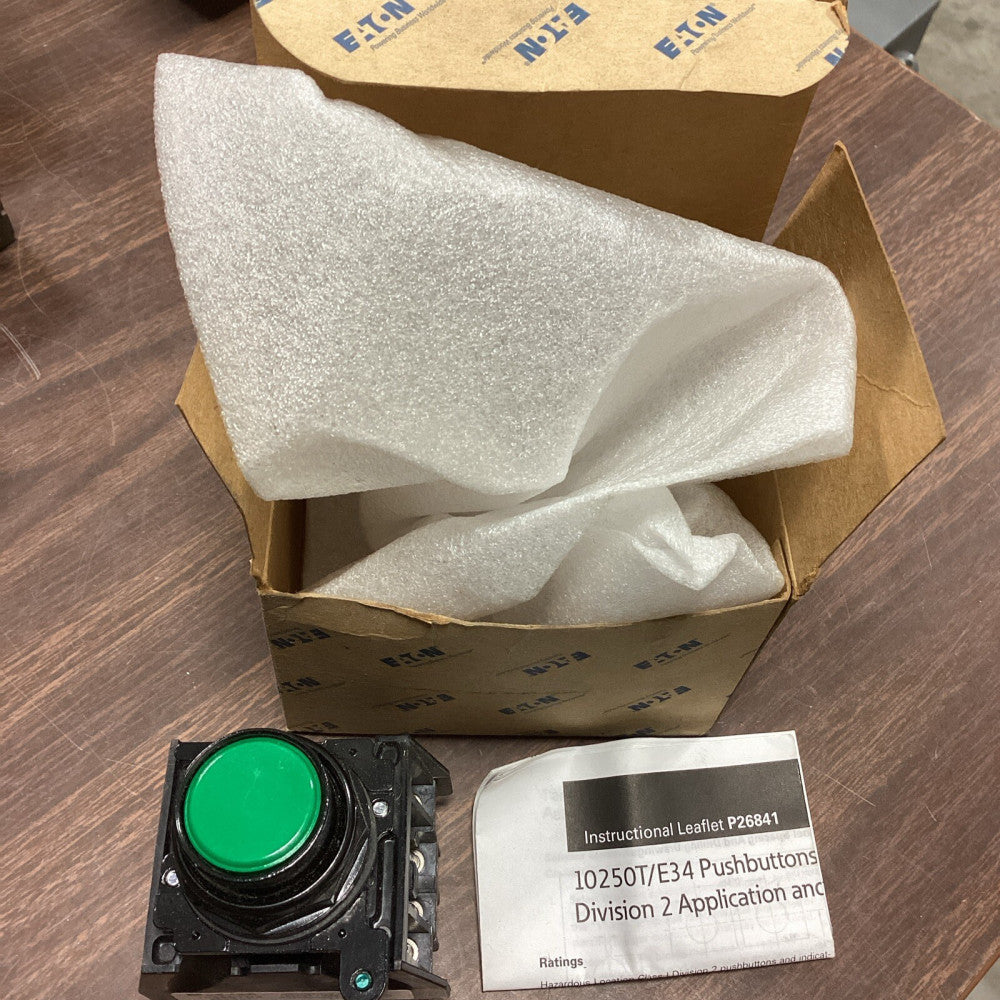 Eaton E34EX706G-GR1 Ser A1 Green Push Button W/Mounting Adaptor 10250TD2 Ser A1