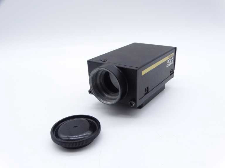 OMRON F300-S CAMERA USED