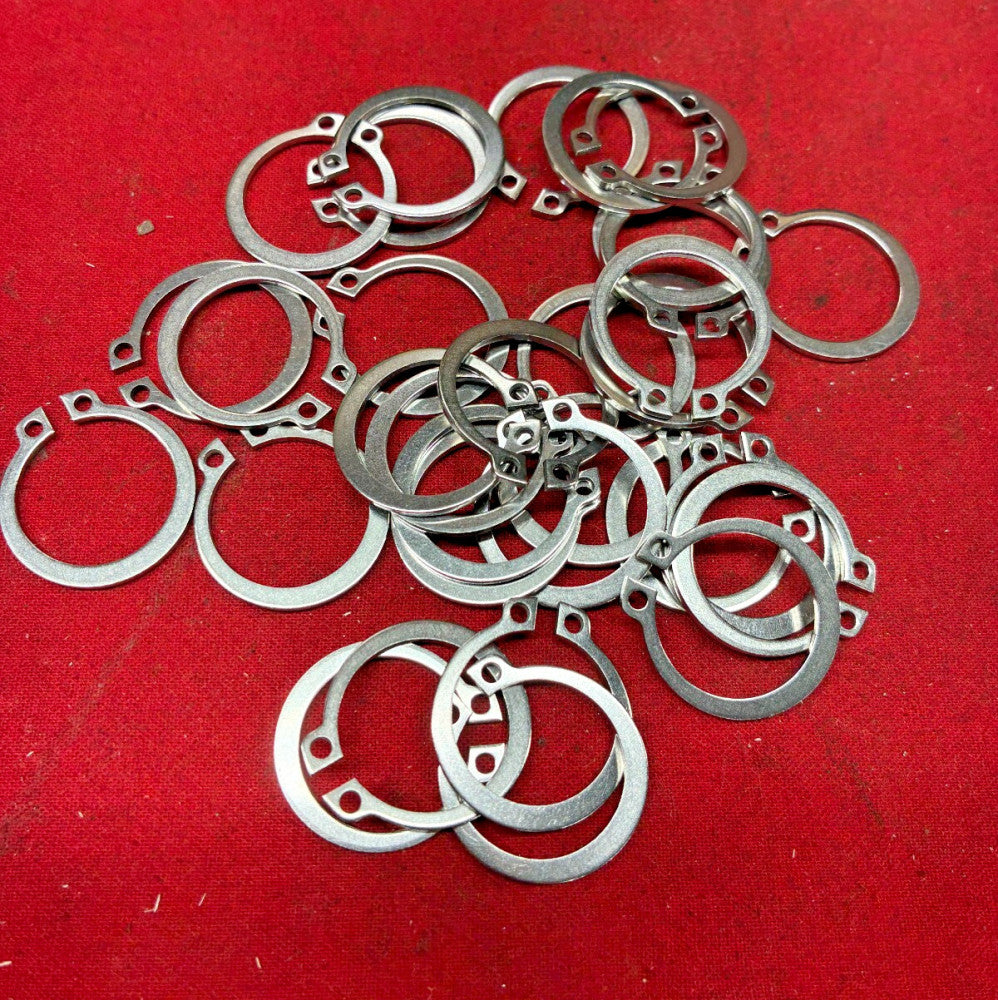 UNBRANDED EXTERNAL RETAINING RING INS DIA: 3/4" OUT DIA: 7/8" (LOT OF 32)