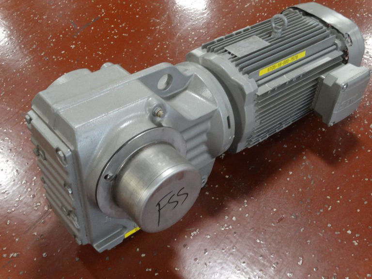 SEW EURODRIVE KT77 DRN132S4   Motor - Used