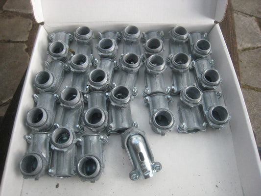 25  pcs Sigma Electric Clamp Conduit Connector Die-cast Zinc 90Â° 49801