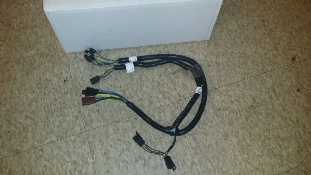 John Deere Original Equipment Wiring Harness  AM143724