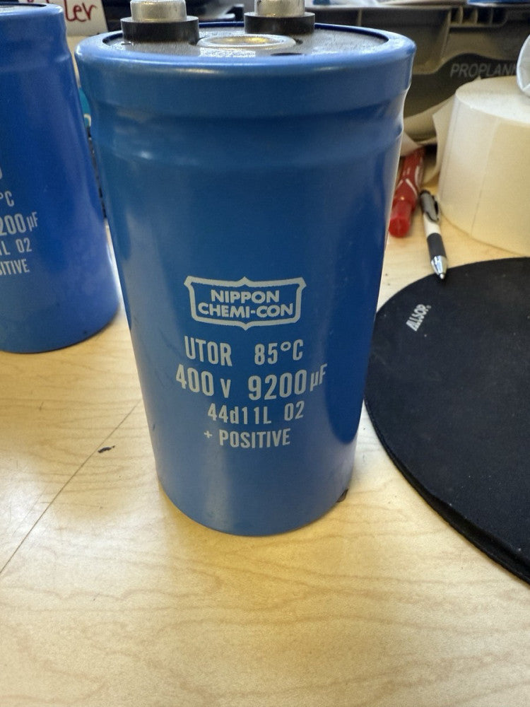 BRAND NEW GENUINE Nippon Chemi-Con UTOR 85°C Capacitor 400v 9200µf *SHIPS FREE*
