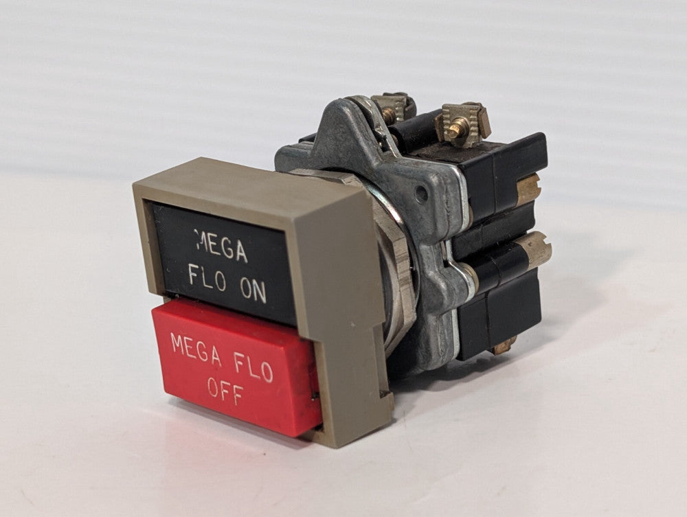 Eaton E30 Series Pushbutton Operator, 600VAC, 250VDC, Heavy Duty, Cutler Hammer