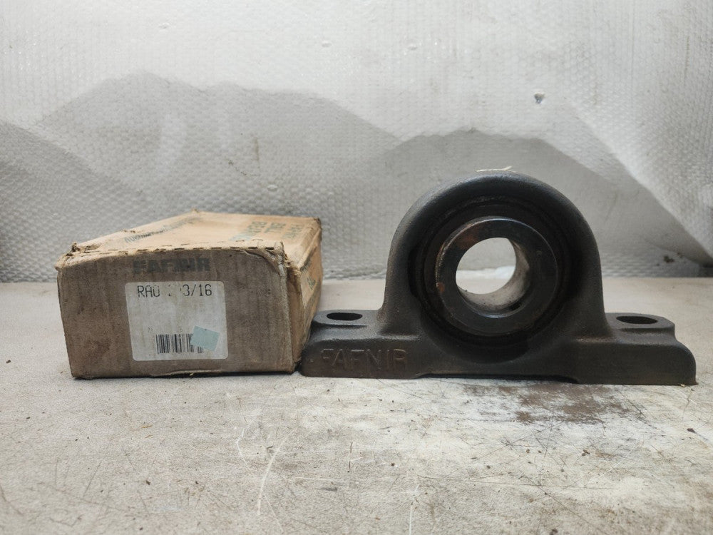 NEW IN BOX FAFINR PIILLOW BLOCK BEARING UNIT RAO 2-3/16''