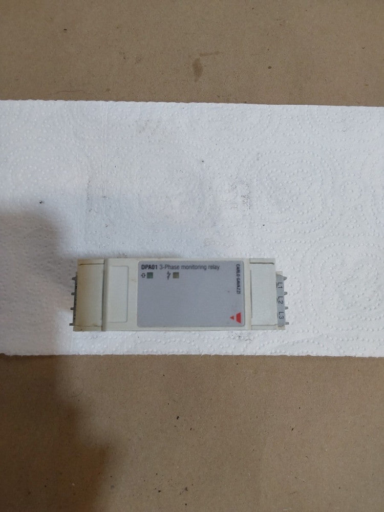 CARLO GAVAZZI Relay DPA01CM44 Used
