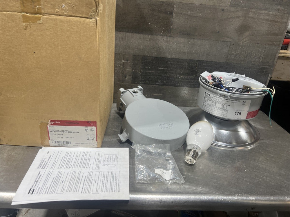 Eaton Crouse hinds Champ Luminaire VMVM2TW175R5/120 S658 S828 FA. Partial Case