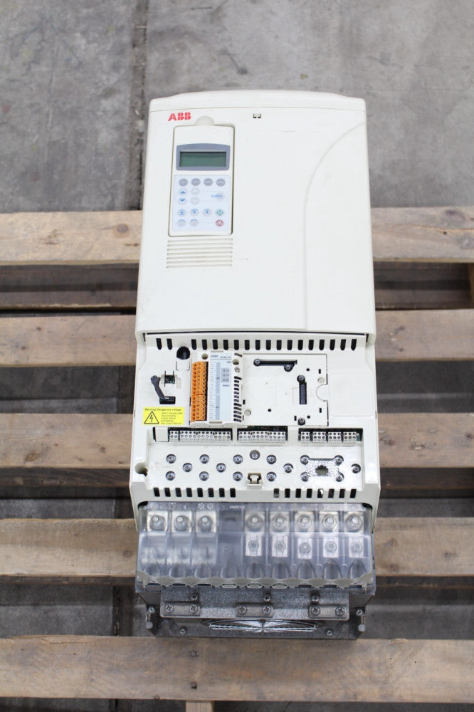 ABB ACS800-U1-0100-5+P901 3-Phase Wall Mounted 100HP AC Drive