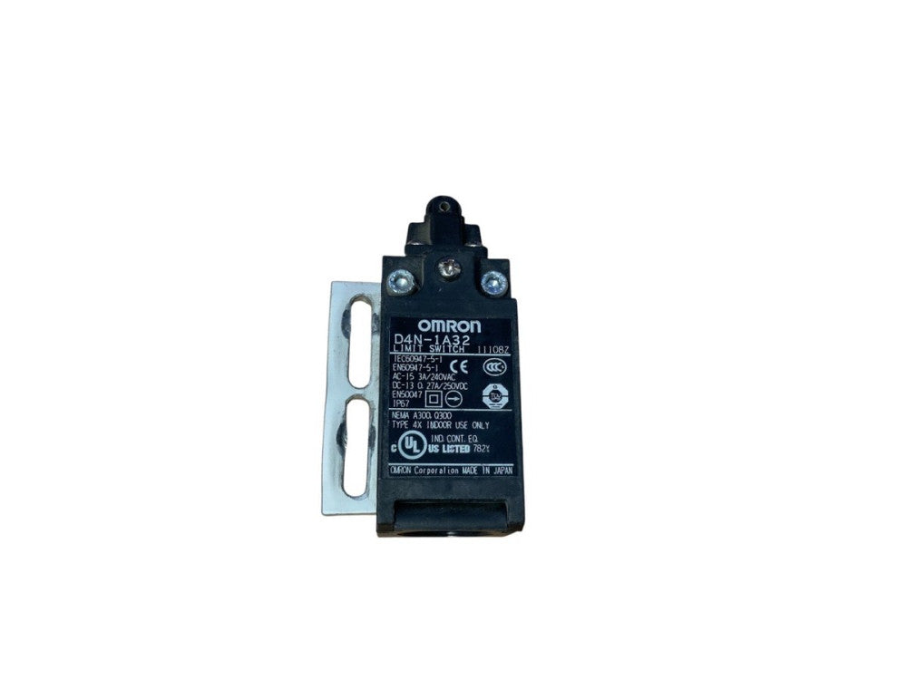 1PC New OMRON D4N-1A32 Limit Switch D4N1A32.