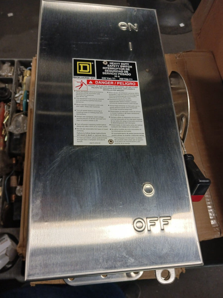NEW SQUARE D 30 AMP FUSIBLE STAINLESS STEEL SAFETY SWITCH 3P 4W 240 VAC H321NDS