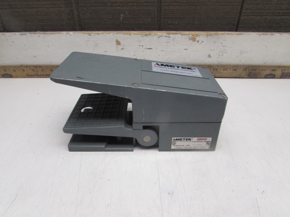 Ametek Gemco 1025-B1SPGX , Foot & Palm Switch , 110-600V , TESTED! MAKE OFFER!